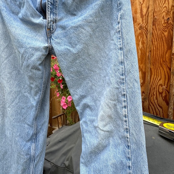 Levi’s 505 Jeans Men’s label 38” x 32” (See pics) actual size 38” x  31 - Picture 4 of 8